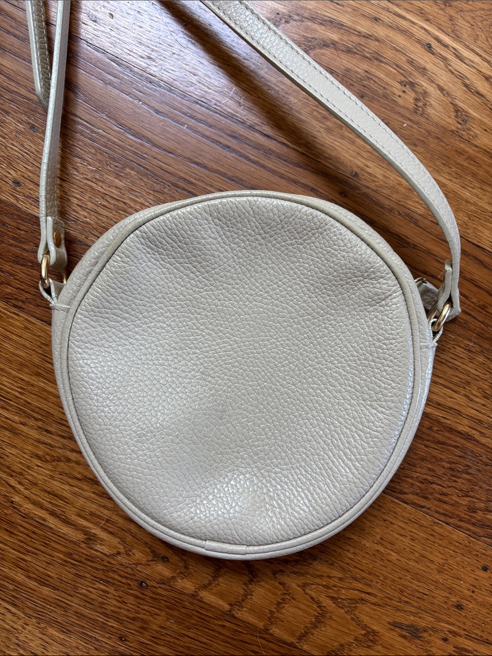 Quince Italian Leather Circle Crossbody Bag in Stone - Picture 3 of 8